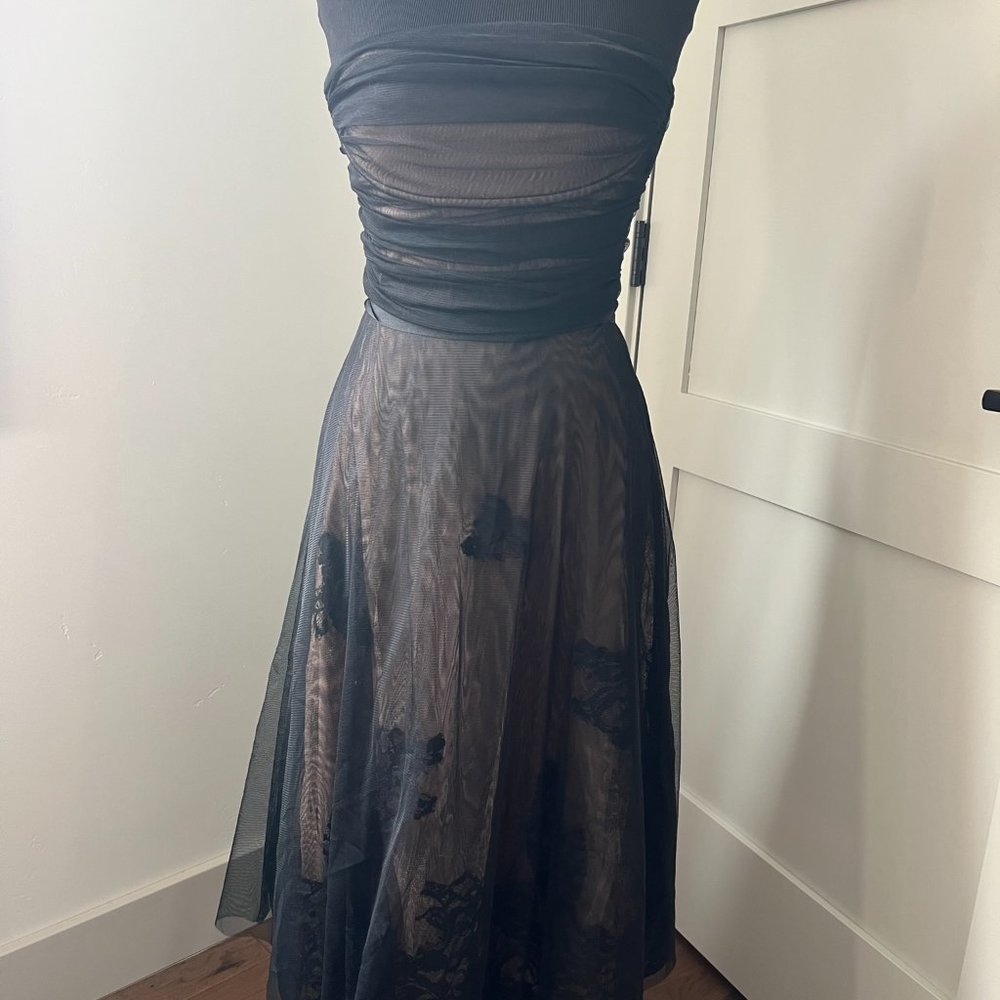 Classy BCBG MaxAzria Black strapless Semi Formal Tulle Cocktail Dress